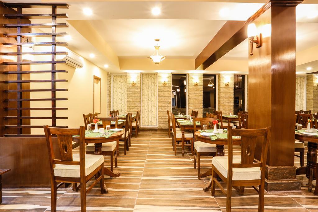 Da Yatra Courtyard Hotel Pokhara Exterior photo