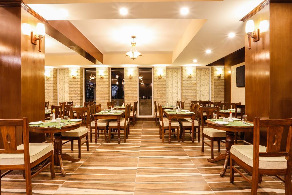 Da Yatra Courtyard Hotel Pokhara Exterior photo
