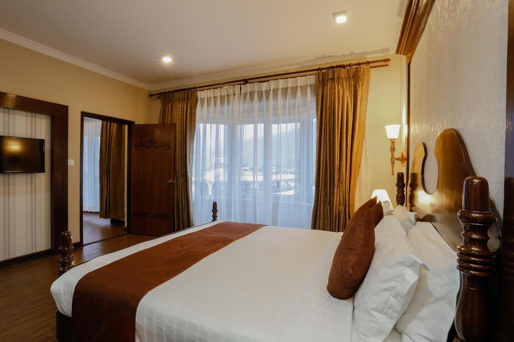 Da Yatra Courtyard Hotel Pokhara Exterior photo