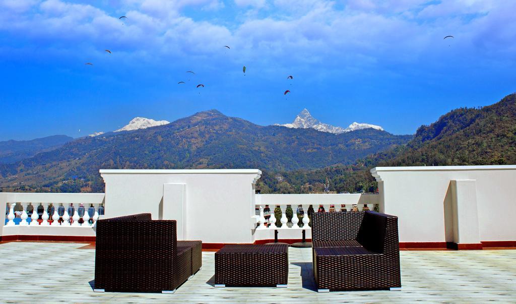 Da Yatra Courtyard Hotel Pokhara Exterior photo