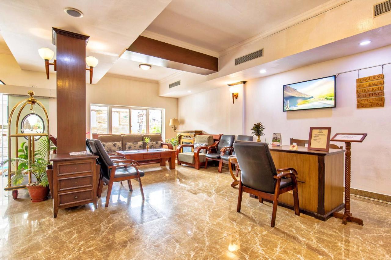 Da Yatra Courtyard Hotel Pokhara Exterior photo