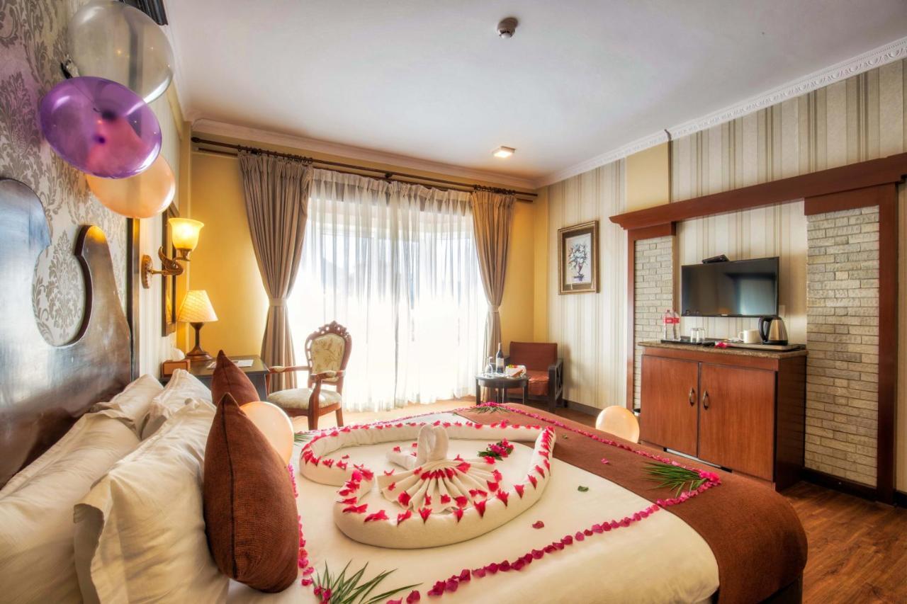 Da Yatra Courtyard Hotel Pokhara Exterior photo