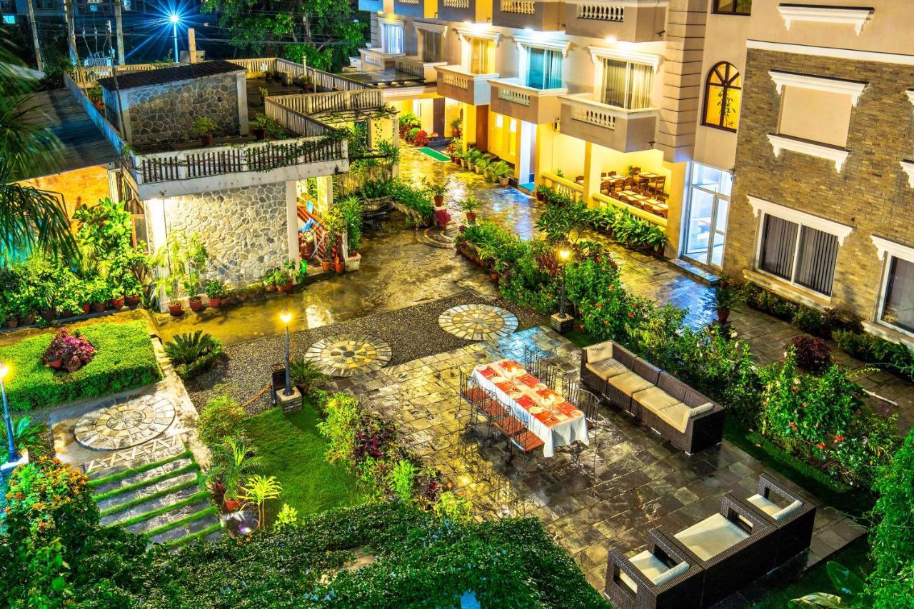 Da Yatra Courtyard Hotel Pokhara Exterior photo