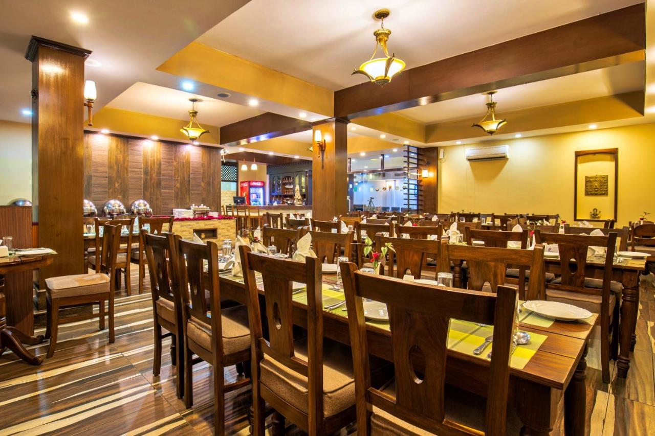 Da Yatra Courtyard Hotel Pokhara Exterior photo