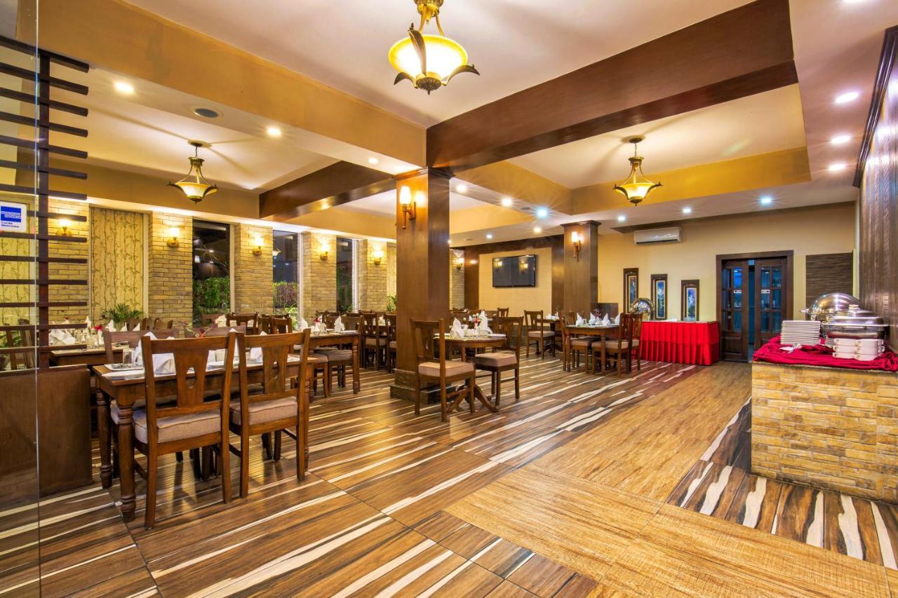 Da Yatra Courtyard Hotel Pokhara Exterior photo