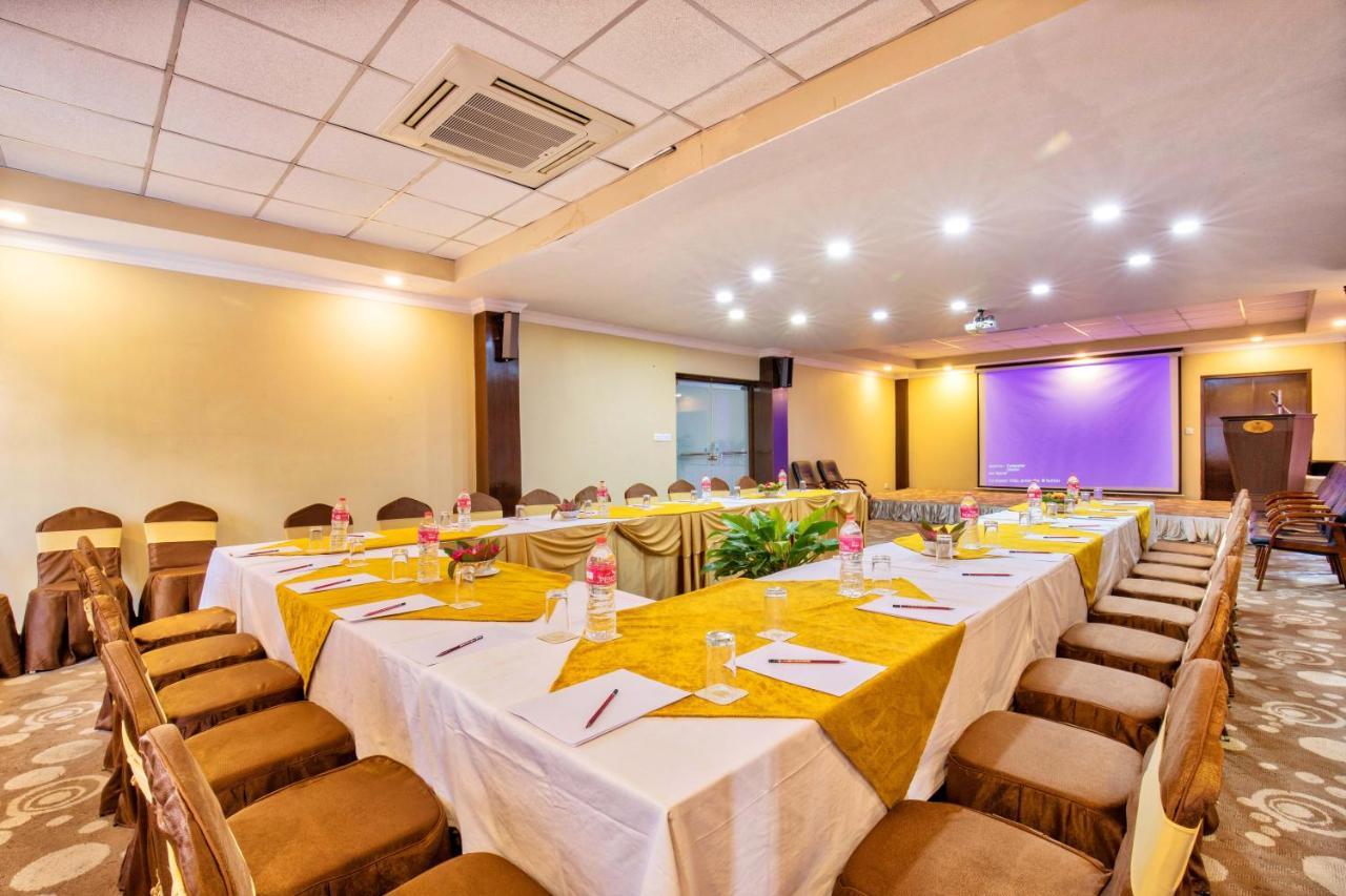 Da Yatra Courtyard Hotel Pokhara Exterior photo