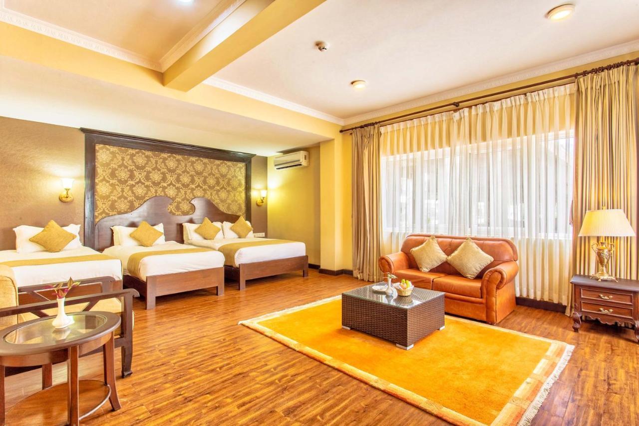 Da Yatra Courtyard Hotel Pokhara Exterior photo