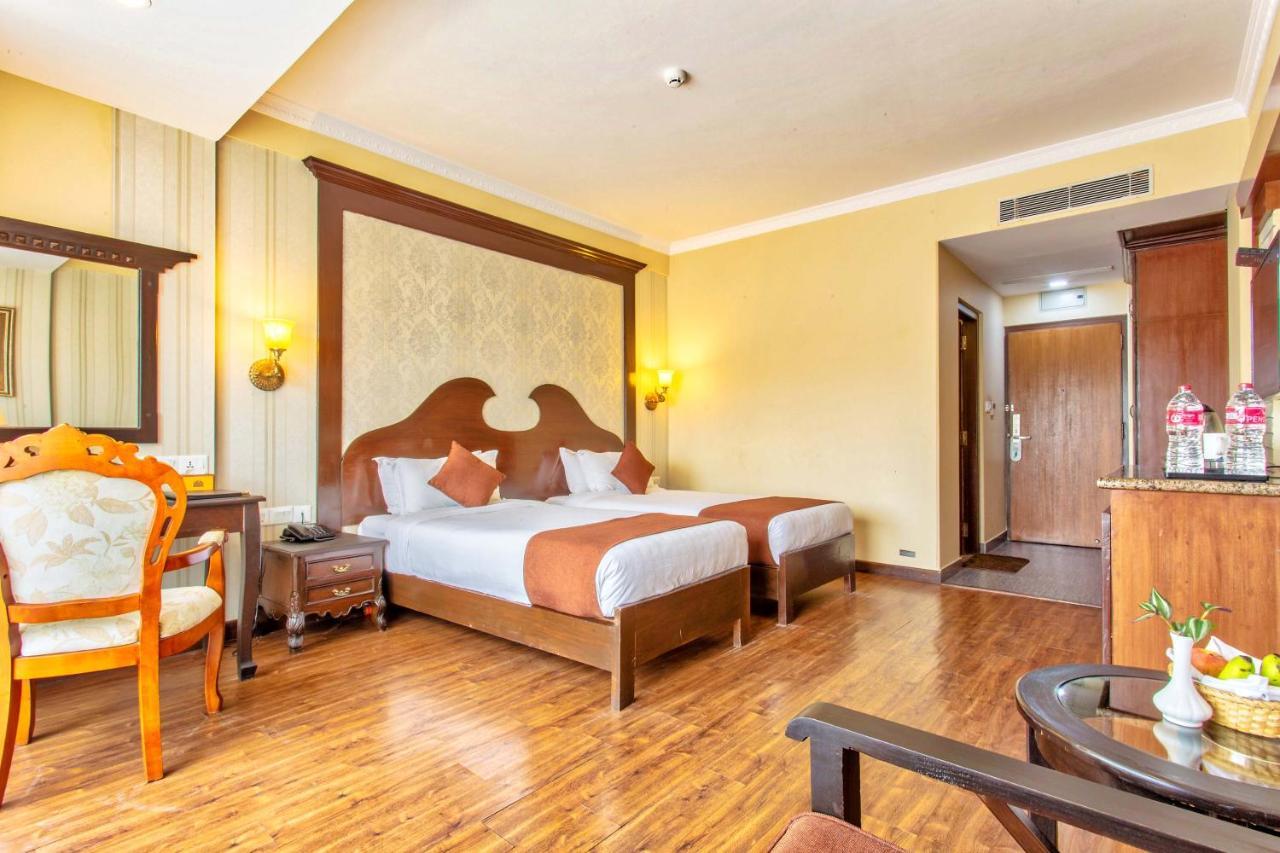 Da Yatra Courtyard Hotel Pokhara Exterior photo
