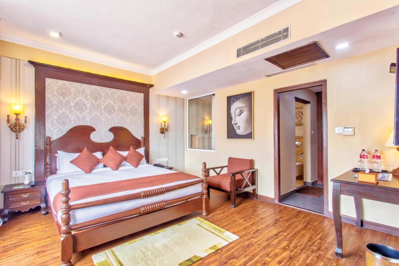 Da Yatra Courtyard Hotel Pokhara Exterior photo